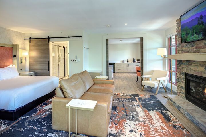 Room 28 of 120