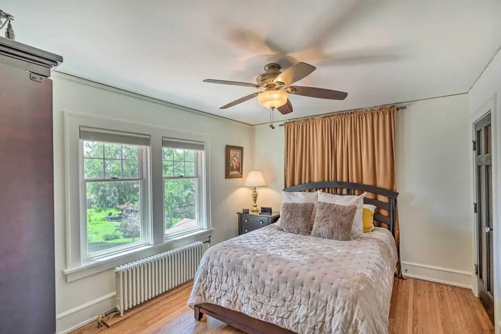 Historic Illinois Home Near Mississippi River