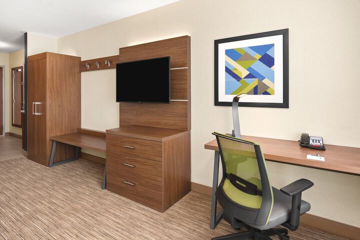 Room 33 of 63