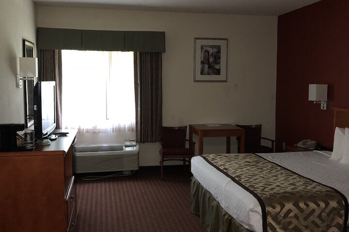 Millennium Inn