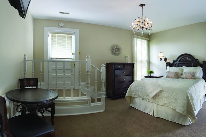 Room 13 of 38