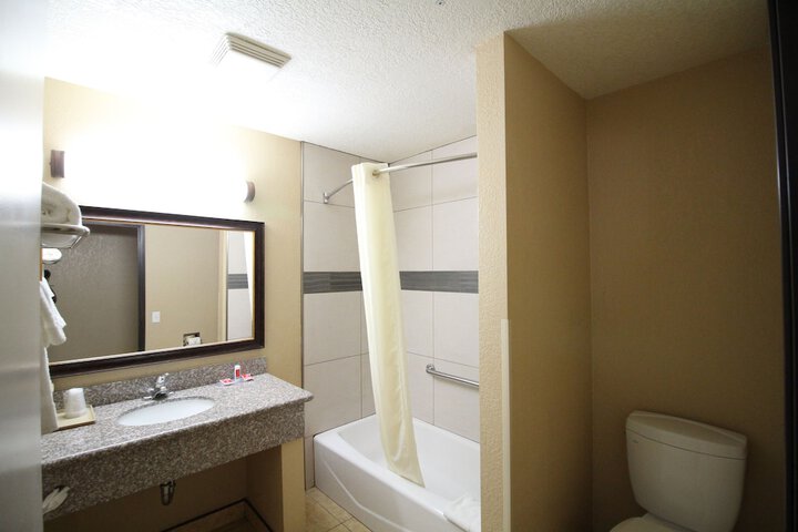 Room 12 of 26