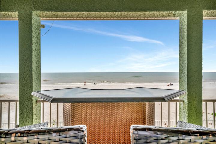 Stones Throw Beachfront Luxury Suites