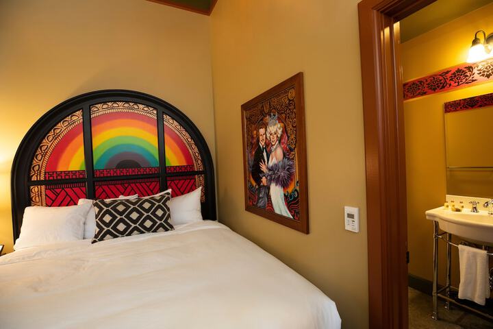Room 28 of 41