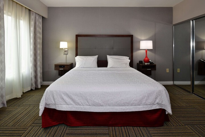Hampton Inn & Suites Fredericksburg