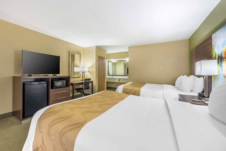 Quality Inn Paris