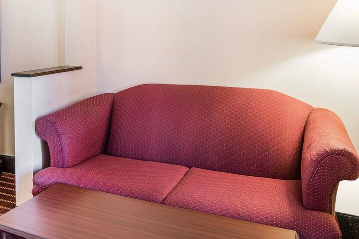 Room 18 of 29