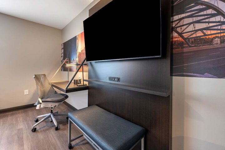Room 5 of 31