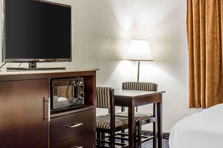 Econo Lodge Scranton near Montage Mountain