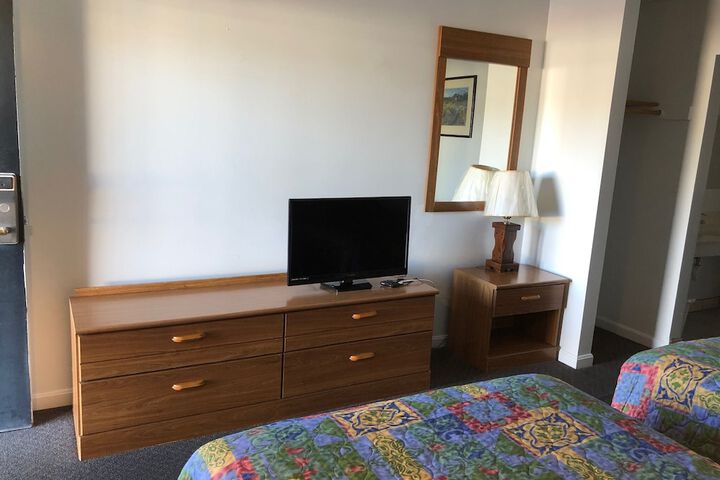 Room 7 of 14