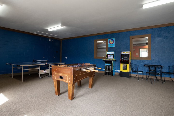 Room 8 of 17