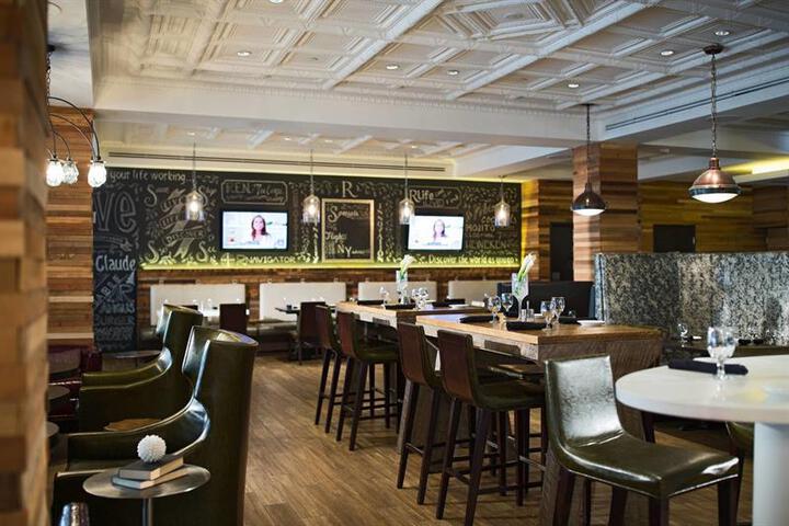 RENAISSANCE WESTCHESTER HOTEL