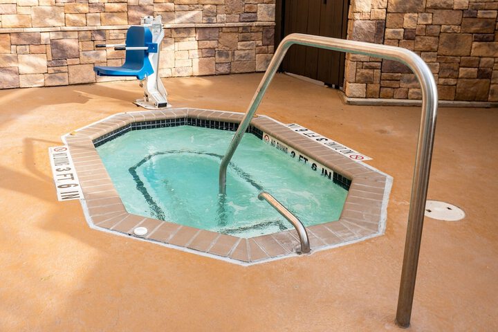 Pool 6 of 33