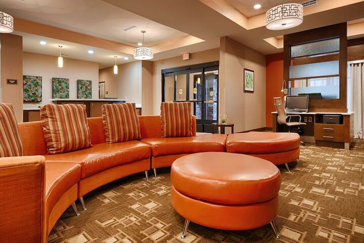 Best Western Plus Flatonia Inn