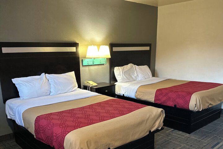 Room 2 of 8