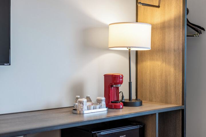 Room 18 of 34