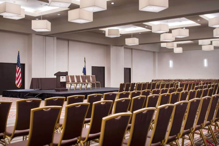 DoubleTree by Hilton Denver Tech Center