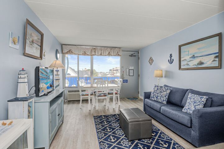 Room 298 of 334
