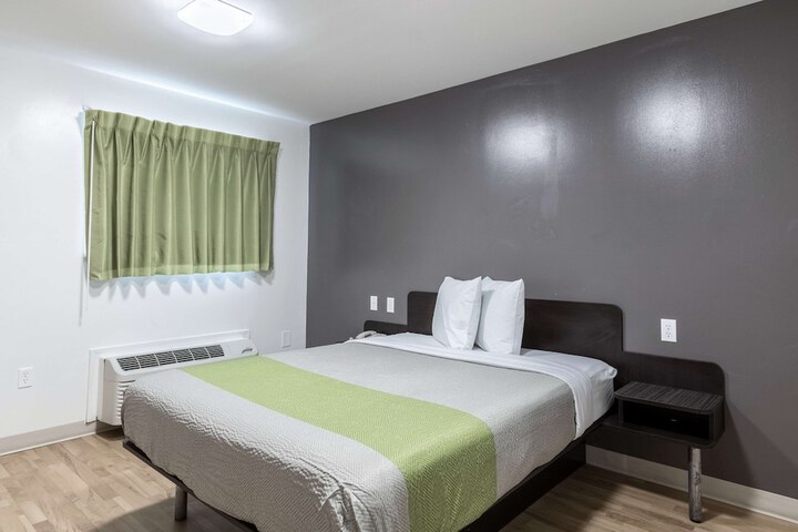 Room 37 of 42