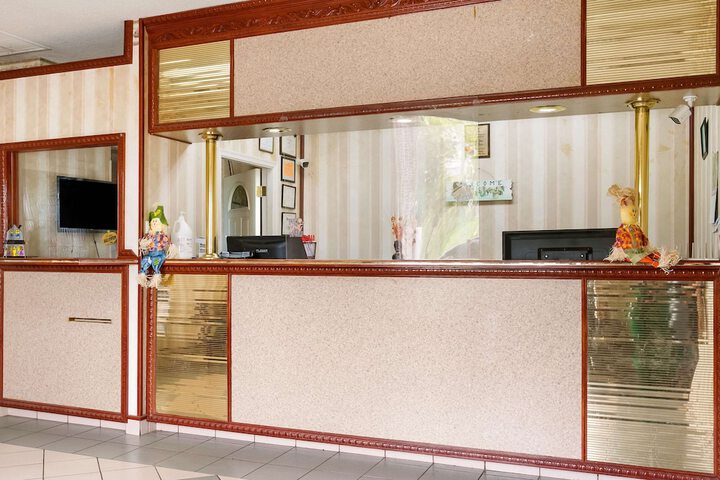 Hotel Interior 6 of 40