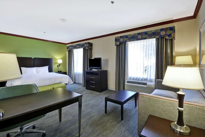 Room 19 of 38