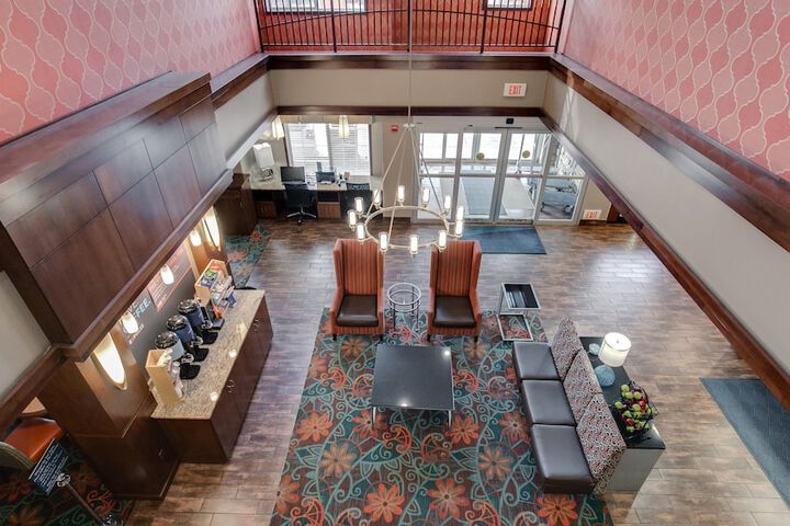 Holiday Inn Express Hotel & Suites St. Cloud by IHG