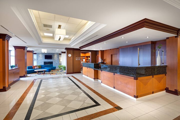 Fairfield Inn and Suites by Marriott Toronto Airport