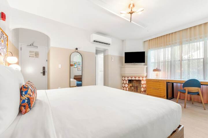 Room 19 of 52