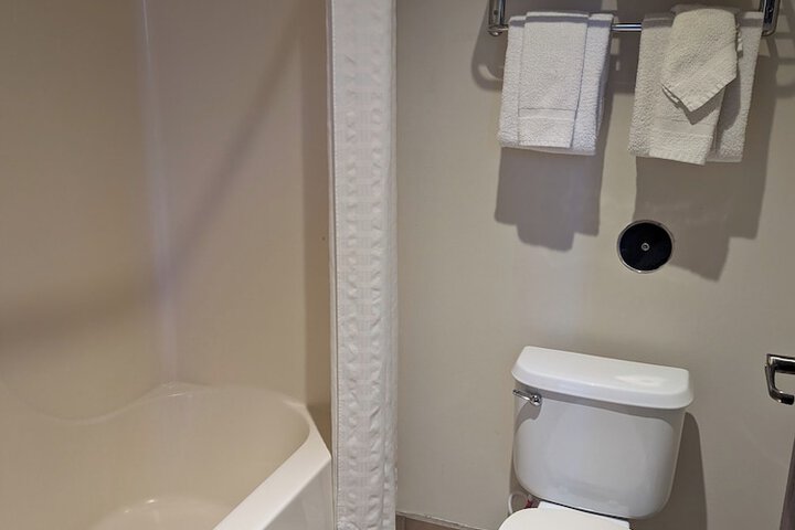 Sagebrush Inn & Suites