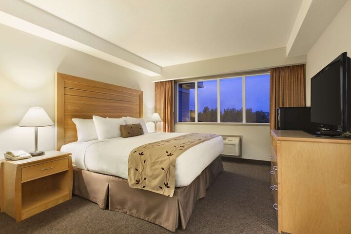 Room 28 of 62