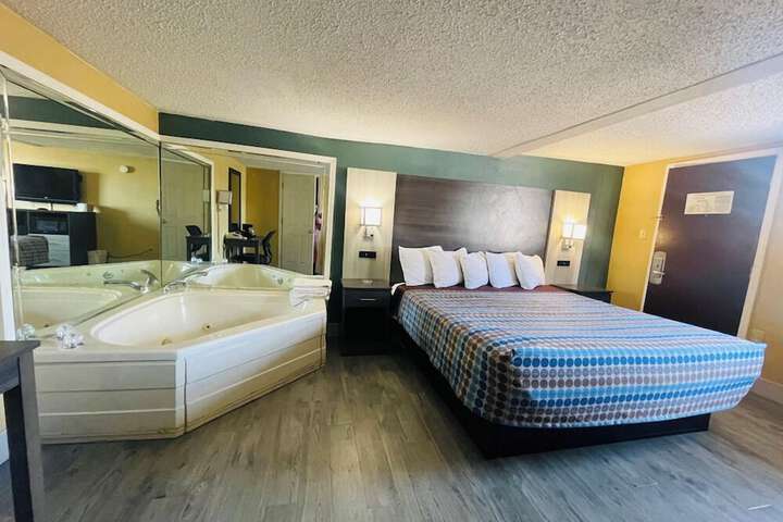 Red Carpet Inn Orchard Park - Buffalo NY