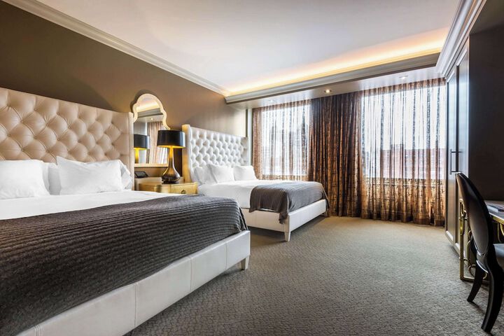 Room 52 of 108