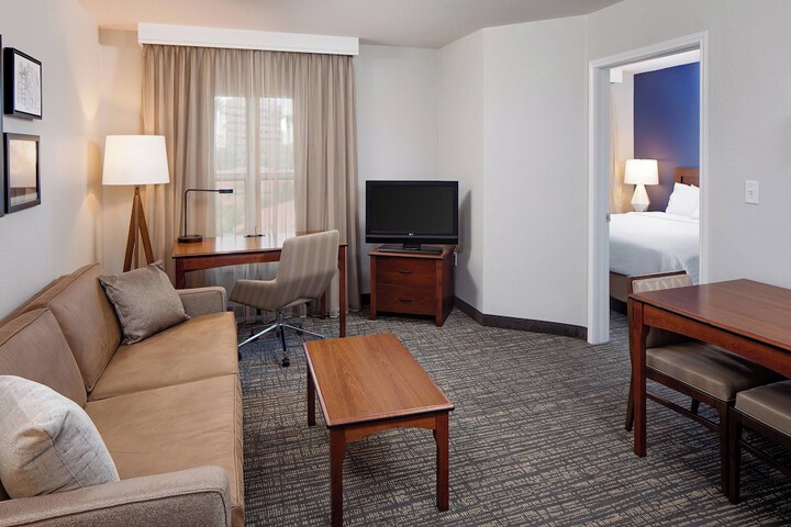 Room 16 of 26