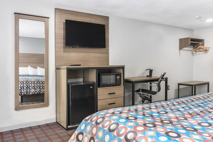 Room 22 of 36