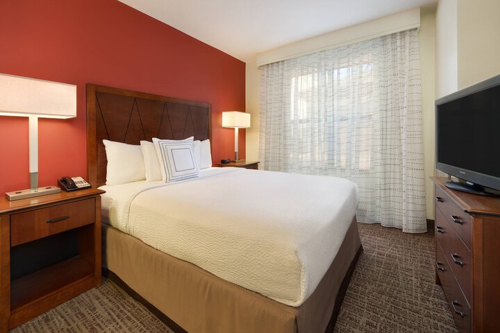 Room 14 of 25