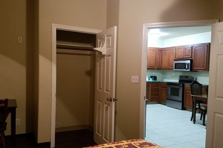 Crossroads Inn & Suites