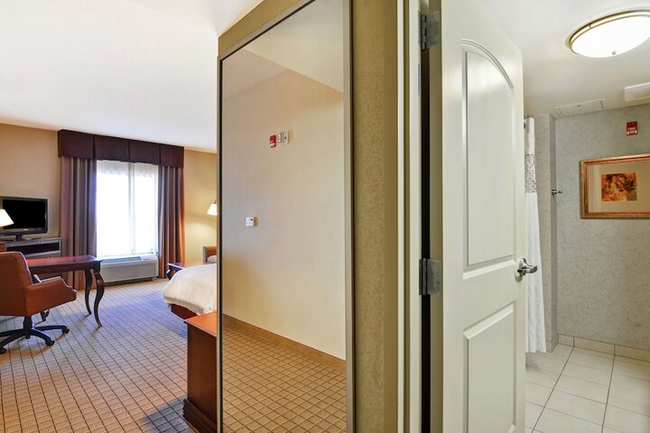 Hampton Inn & Suites Peoria at Grand Prairie IL