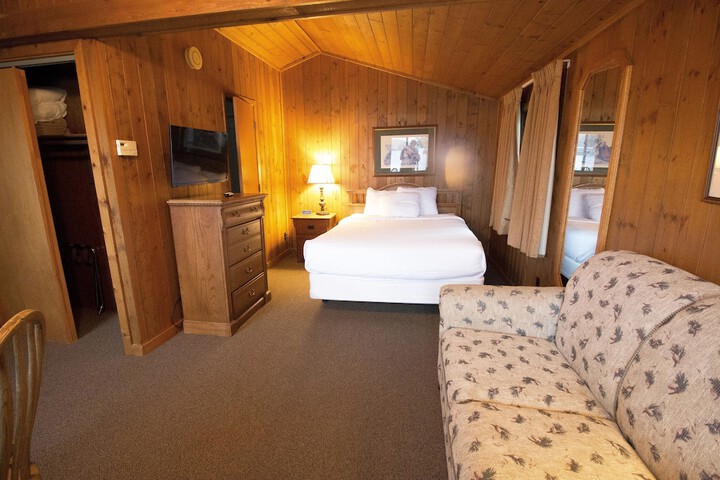 Room 33 of 132