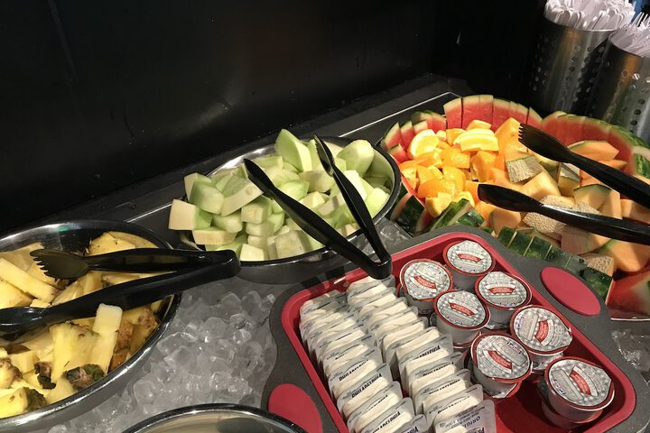 Dining 40 of 69