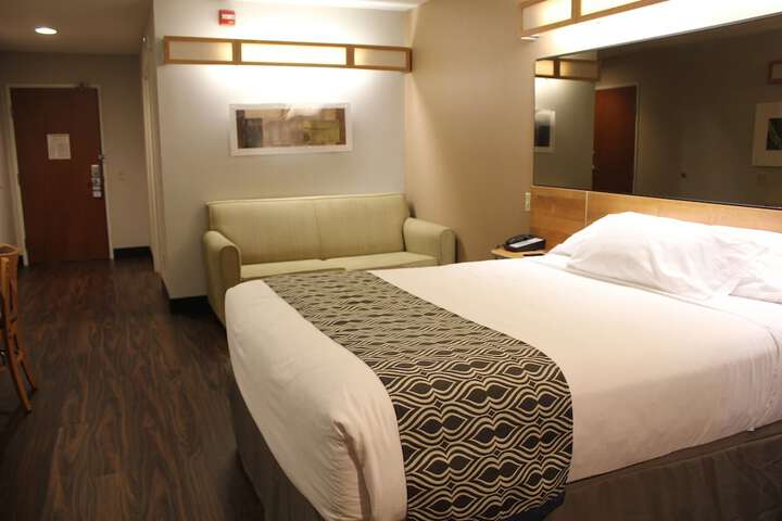 Room 16 of 42