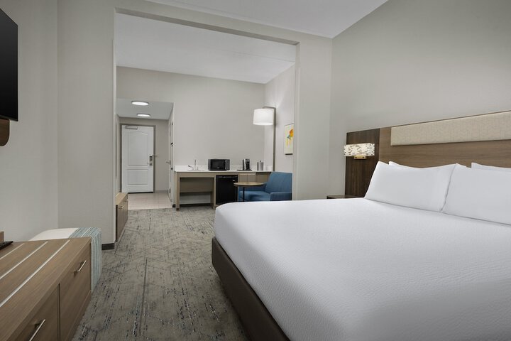 Room 16 of 47