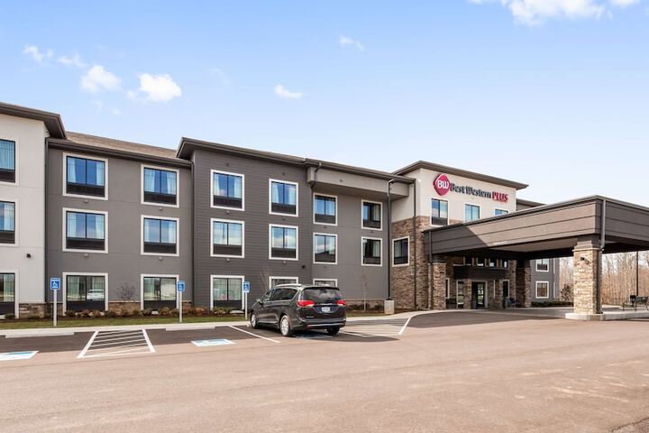 Hotel 2 of 27