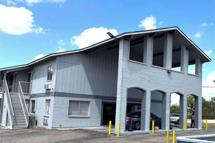 Regency Inn Three Rivers I-37