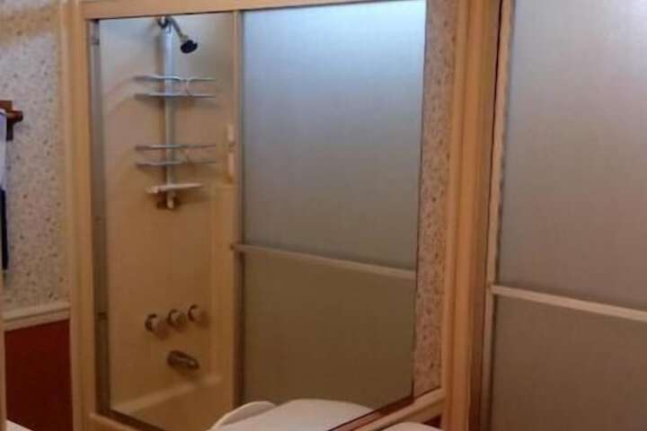 Room 38 of 58