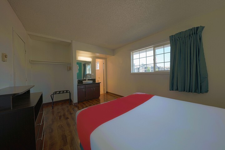 Room 45 of 103