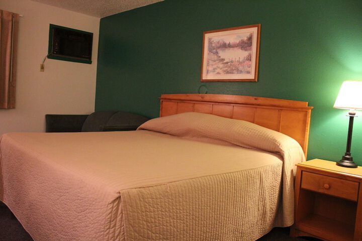Room 25 of 33