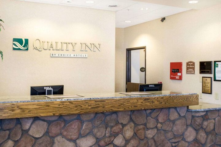 Quality Inn Oacoma - Chamberlain