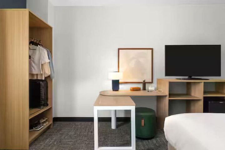 Spark by Hilton Palatine Arlington Heights