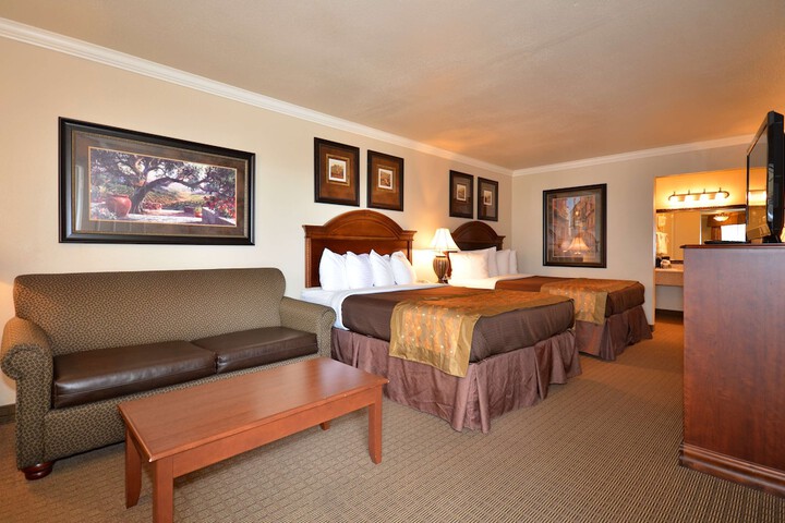 Room 6 of 19