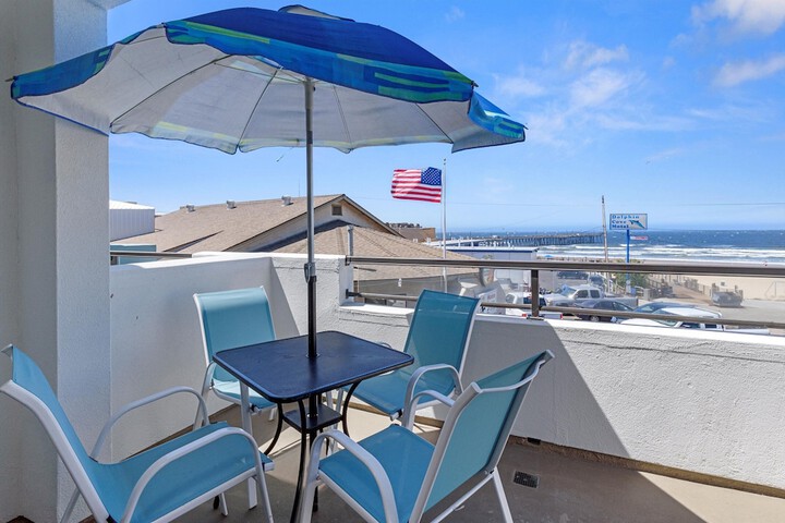 Beach House Inn & Suites